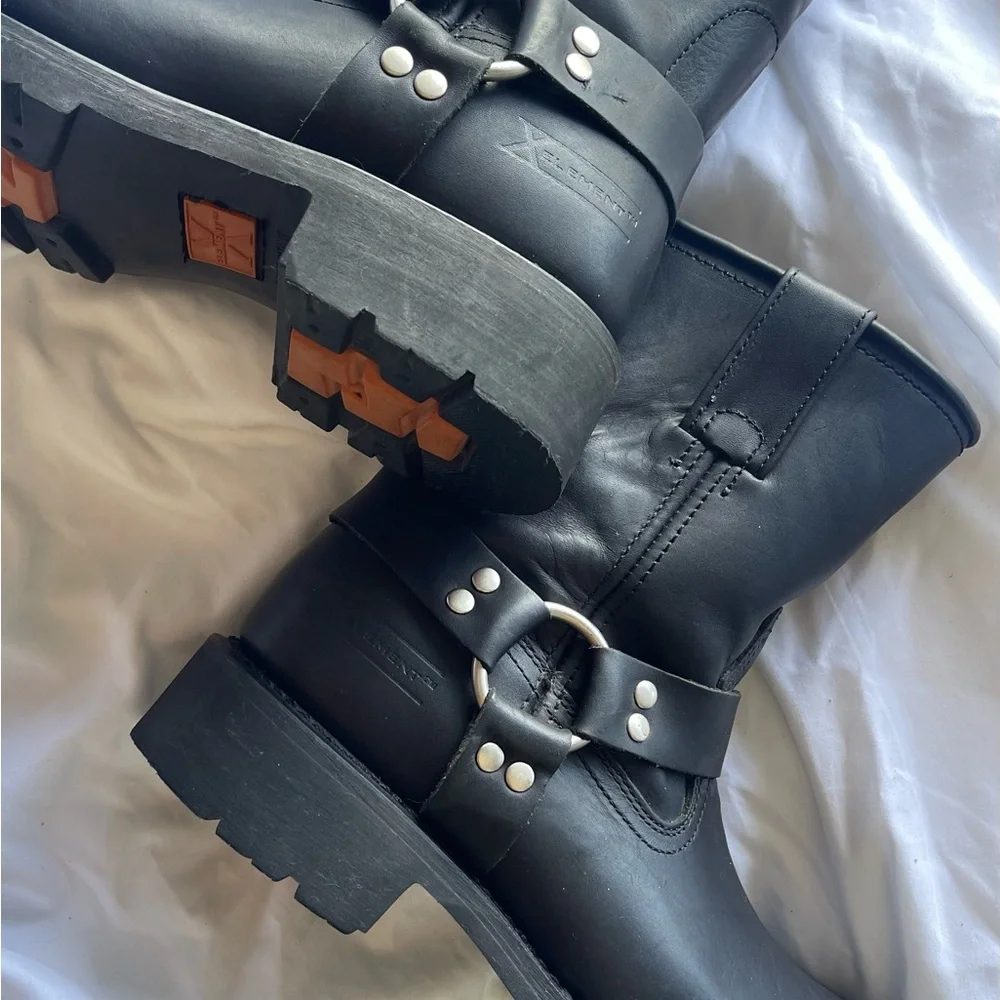 XElement - Picture 3 of 11